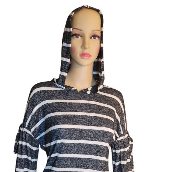 Charming Charlie Shirt Womens Hooded Gray White Striped Size Medium - Picture 7 of 13